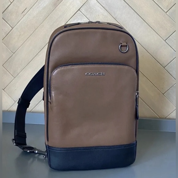 NWT COACH Graham Pack Sling Backpack Smooth Calf Leather Gunmetal/Saddle - Picture 2 of 6